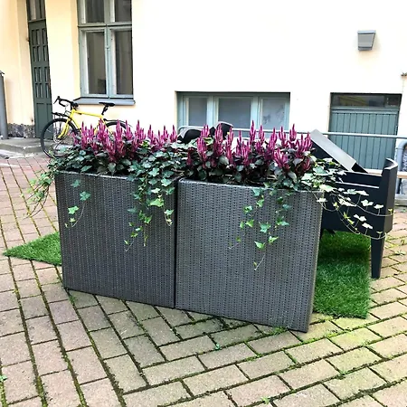 아파트 Sweethome 49 In Center Design District *